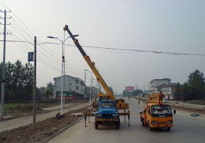 Да ли је соларна улична лампица још увек у кишним данима? - 风向标 -4 组 - 夏雨